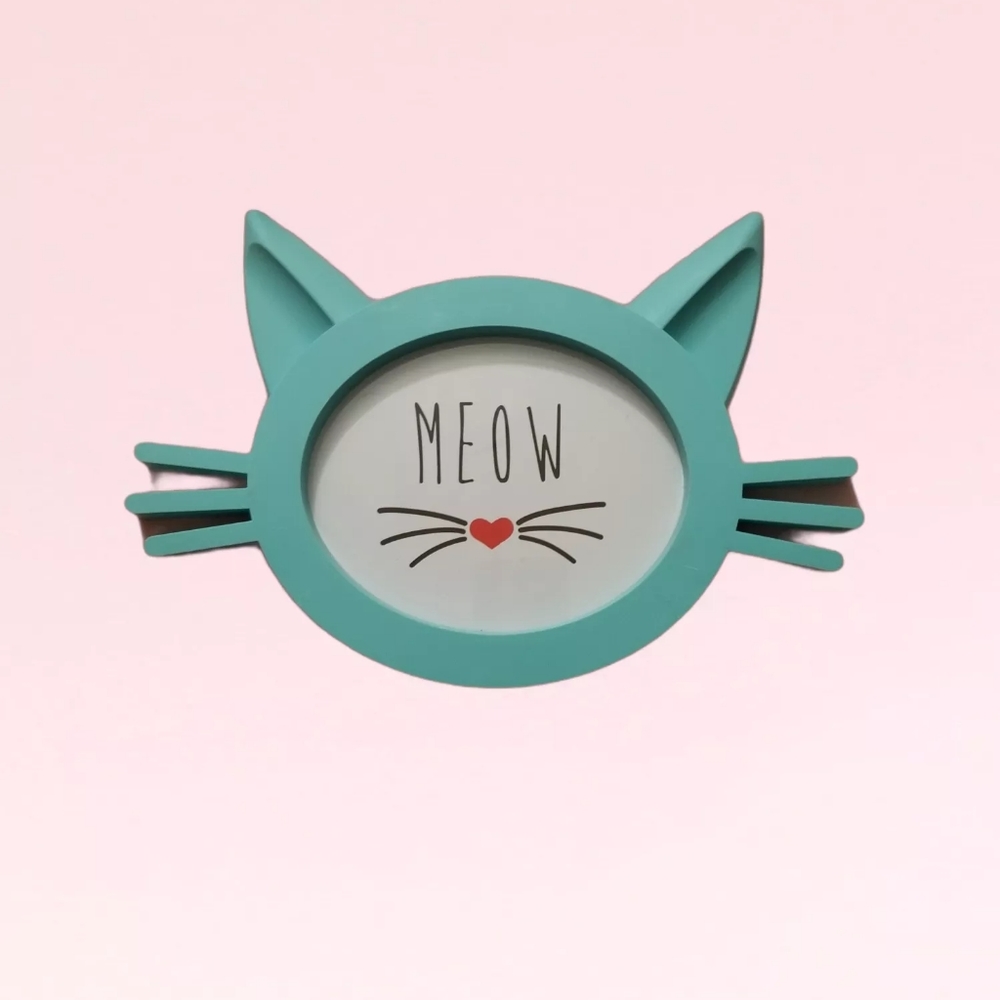 CAT photo frame